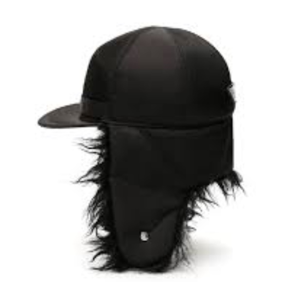 Prada faux fur flap cap - Picture 2 of 7